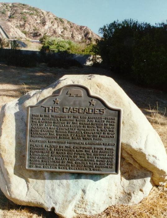Monument at The Cascades